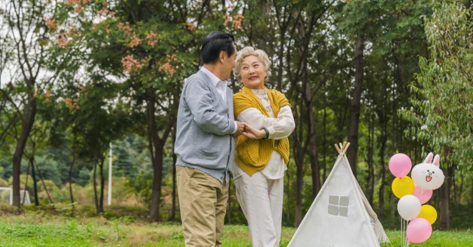 回到故乡，寻找那些曾经的记忆（一位游子返乡，重新找回自己）