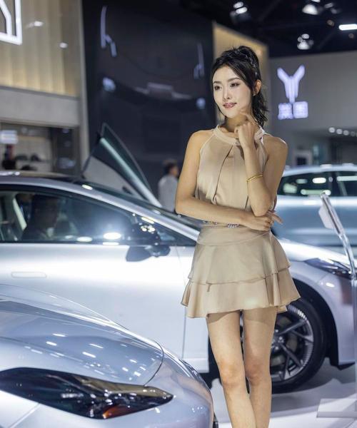在这里，未来就在你身边（在这里，未来就在你身边）