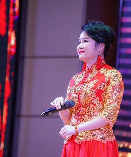 感恩，我们才有未来（一颗感恩之心，引领我们奋进的道路）