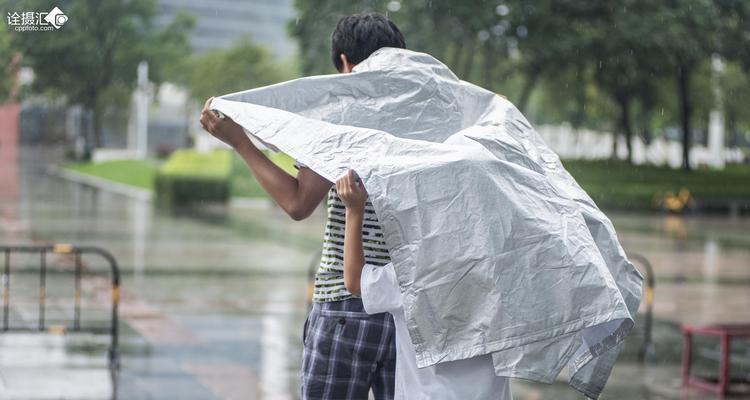 雨中的感动（特殊的邂逅）
