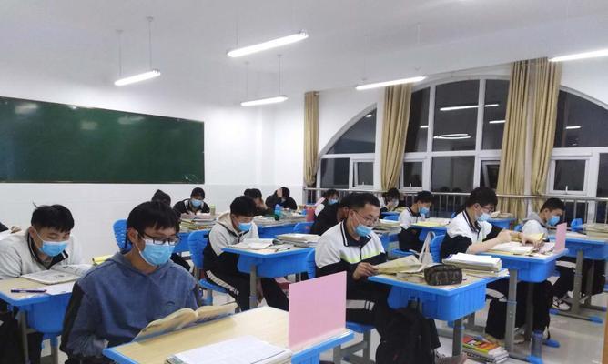 梦想如何实现——一个年轻人的奋斗之路（只有不停地努力，才能让梦想变为现实）