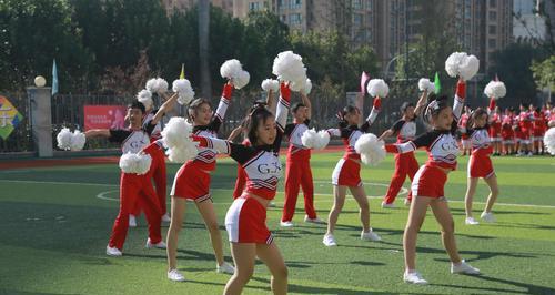 骄傲的背后（从小学生到成功人士，他的成长故事）
