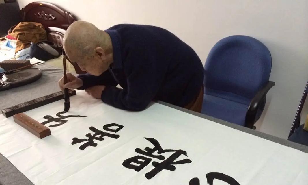 坚持不懈，追求梦想（一个女孩的成长之路）