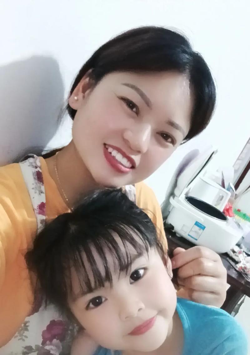 母女心相连（她们从天使到战士，从依赖到支持，教会了我什么是真正的爱）