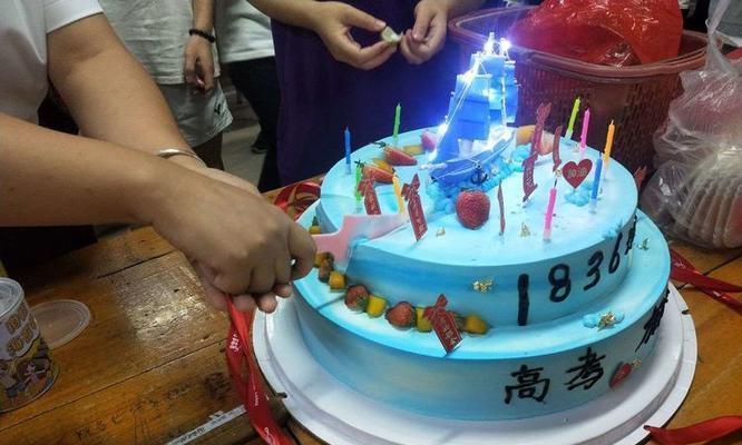 向梦想冲刺——追逐自由的风（少年追逐自由，航行生命的蓝海）