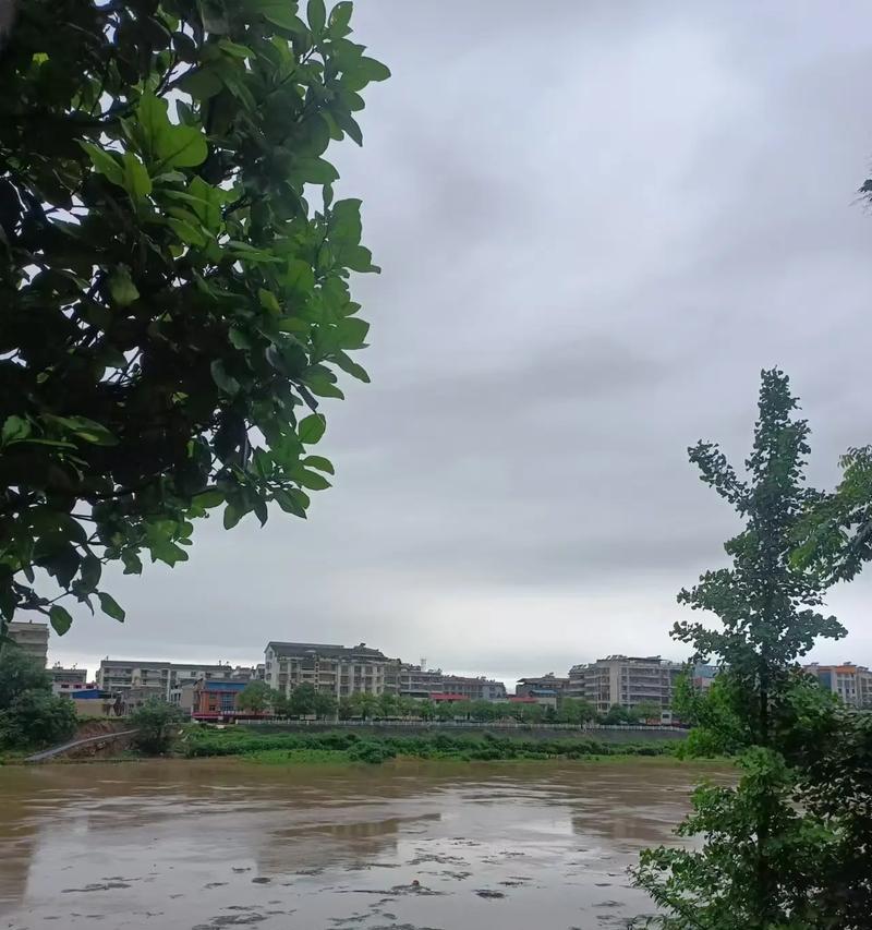 漫长无尽的路程（一个寻找未知世界的旅人）