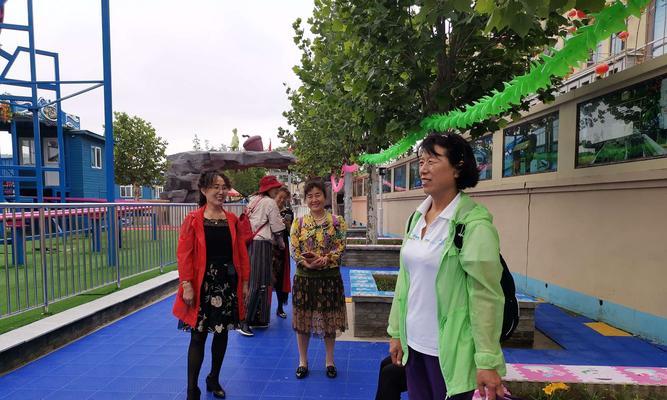 追寻梦想的辉煌人生（一个女孩如何用坚持和勇气打造出属于自己的精彩人生）