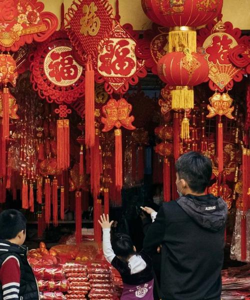 团圆夜（一段温馨的除夕故事）
