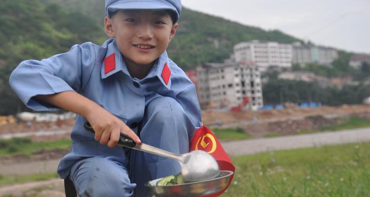 拼搏勇敢的少年（一个少年的奋斗之路）