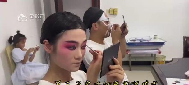 她的微笑，为人生带来新的开始（她的微笑，为人生带来新的开始）